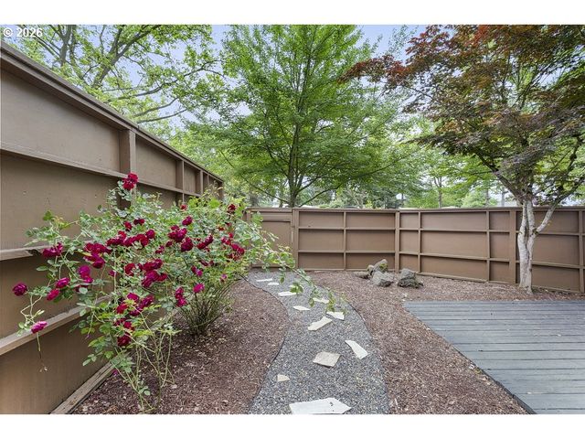 17766 Nw LAKEWAY Ct, Beaverton, OR 97006