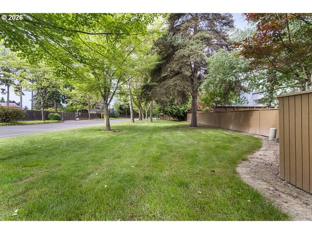 17766 Nw LAKEWAY Ct, Beaverton, OR 97006