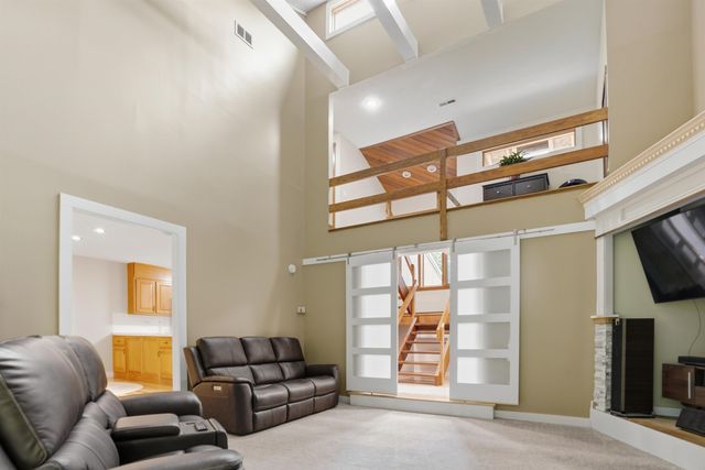 17 Spring Hill Road, Mont Vernon, NH 03057
