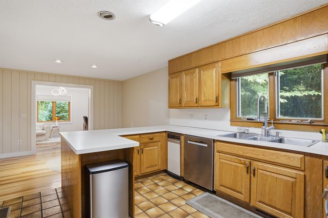 17 Spring Hill Road, Mont Vernon, NH 03057