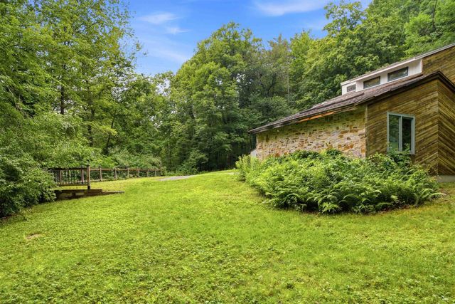 17 Spring Hill Road, Mont Vernon, NH 03057