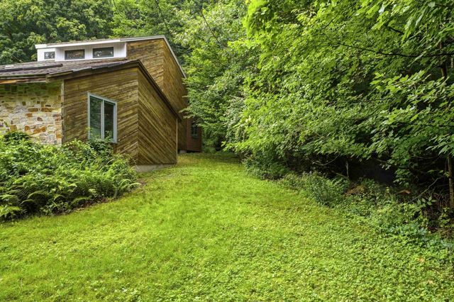 17 Spring Hill Road, Mont Vernon, NH 03057