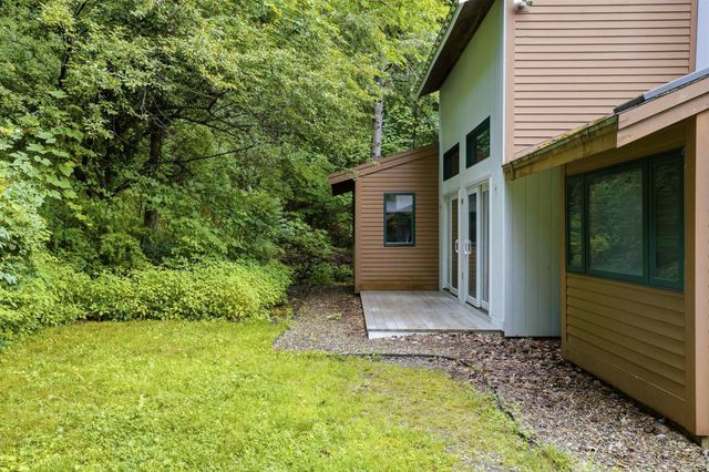 17 Spring Hill Road, Mont Vernon, NH 03057