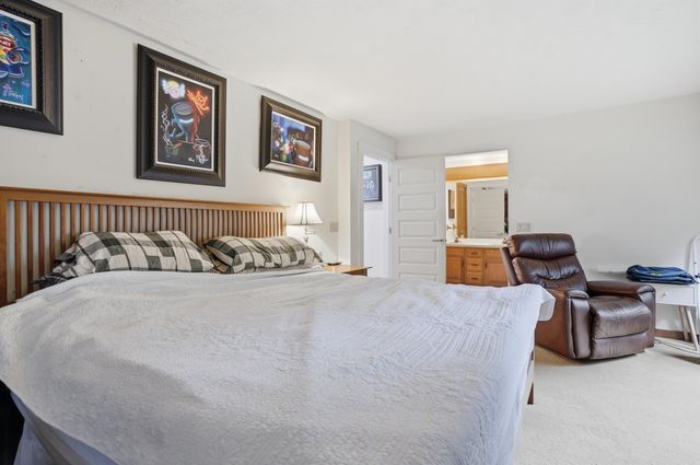 17 Spring Hill Road, Mont Vernon, NH 03057