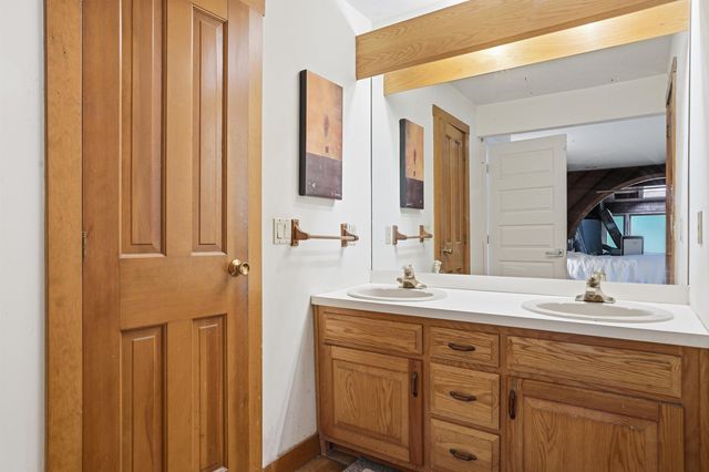 17 Spring Hill Road, Mont Vernon, NH 03057