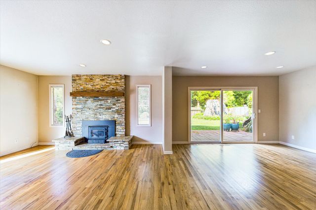 830 Holman Way, Fortuna, CA 95540