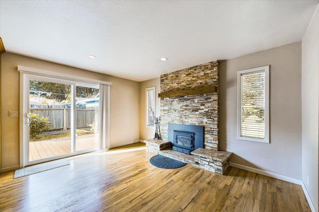 830 Holman Way, Fortuna, CA 95540