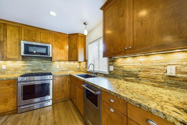 830 Holman Way, Fortuna, CA 95540