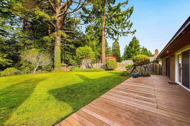 830 Holman Way, Fortuna, CA 95540