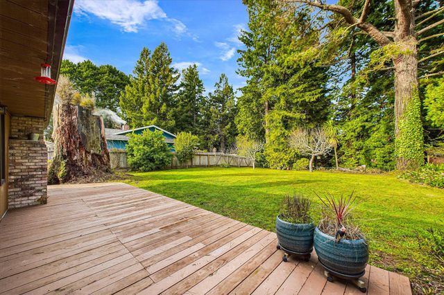 830 Holman Way, Fortuna, CA 95540