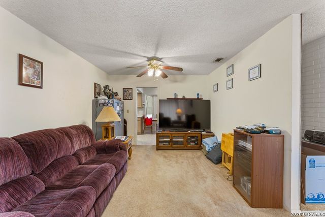 6823 S Whitland, San Antonio, TX 78239