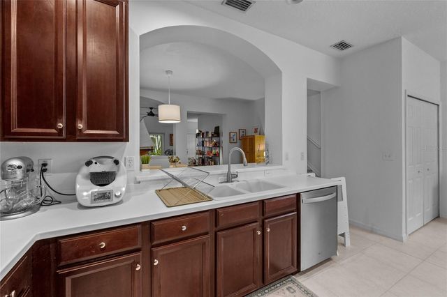 9410 GEORGIAN PARK LANE 105, Tampa, FL 33626