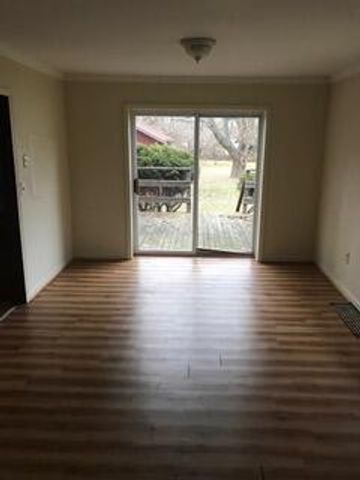 204 W Berry Avenue, Lansing, MI 48910
