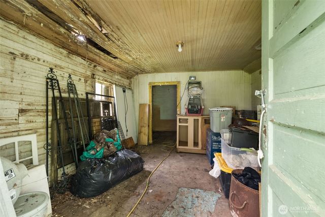 1916 Key Peninsula Highway NW, Lakebay, WA 98349