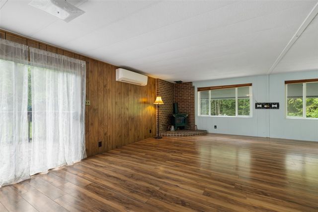 1916 Key Peninsula Highway NW, Lakebay, WA 98349