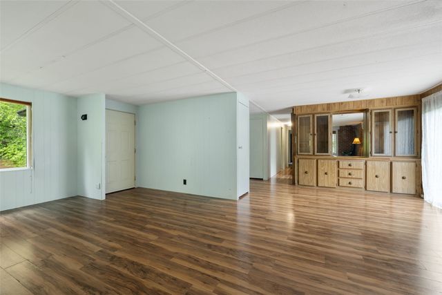 1916 Key Peninsula Highway NW, Lakebay, WA 98349