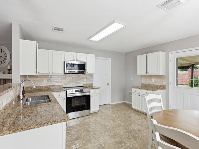 2261 White Pine Drive, Little Elm, TX 75068