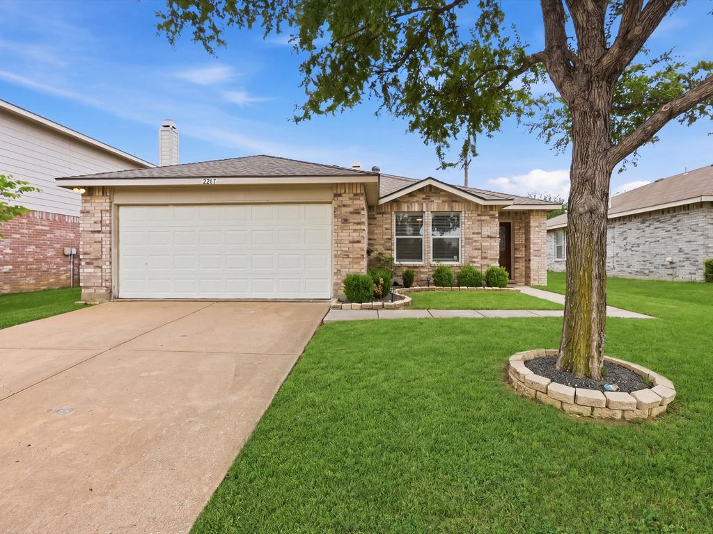 2261 White Pine Drive, Little Elm, TX 75068