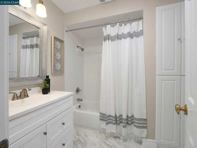 7286 Sheffield Ln, Dublin, CA 94568