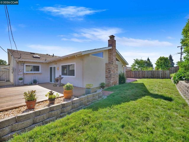7286 Sheffield Ln, Dublin, CA 94568