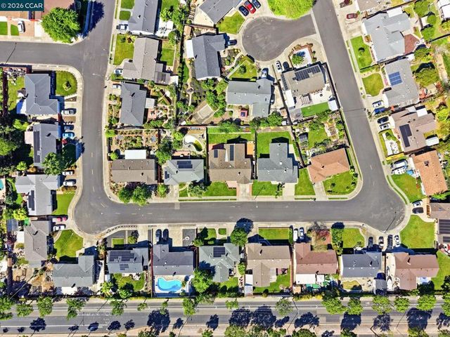 7286 Sheffield Ln, Dublin, CA 94568