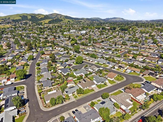 7286 Sheffield Ln, Dublin, CA 94568