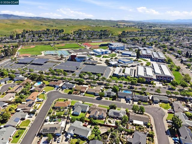 7286 Sheffield Ln, Dublin, CA 94568