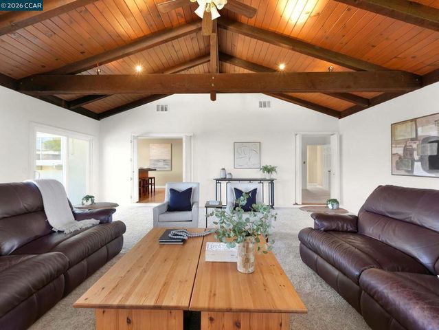 7286 Sheffield Ln, Dublin, CA 94568