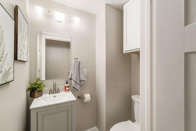 9644 Merry Lane, Pickerington, OH 43147