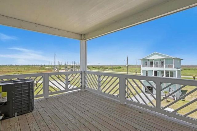 520 Annabelle Drive, Gilchrist, TX 77617