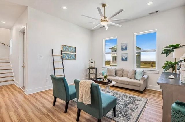 520 Annabelle Drive, Gilchrist, TX 77617