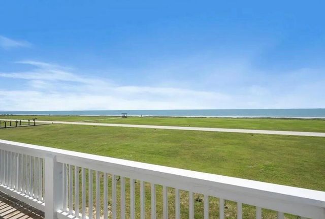 520 Annabelle Drive, Gilchrist, TX 77617
