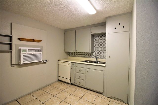 2216 30th Street, Lubbock, TX 79411