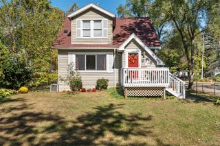 4400 Louella Drive, Waterford Charter Township, MI 48329