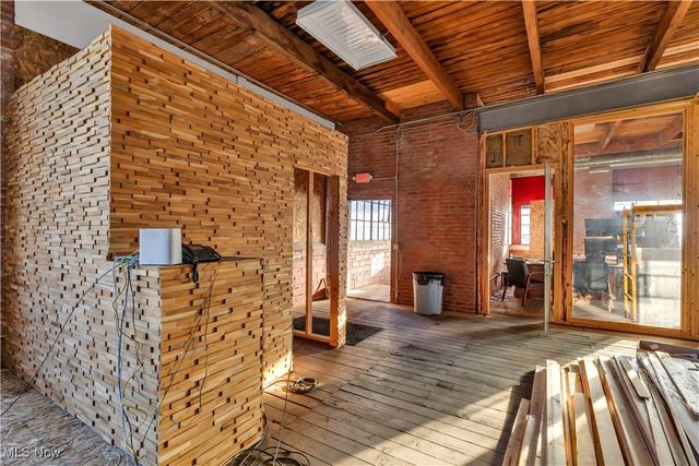 2032 W 105th Street, Cleveland, OH 44102