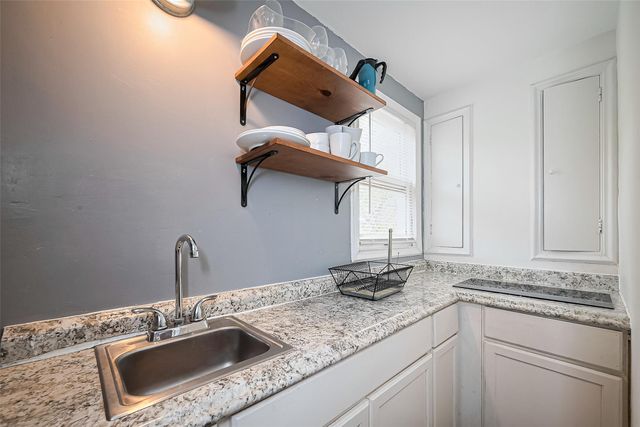 2163 University Boulevard, Houston, TX 77030