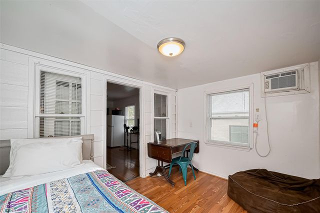 2163 University Boulevard, Houston, TX 77030