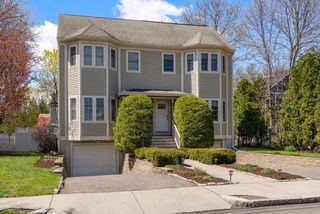 73 Oak Ave 1, Newton, MA 02465