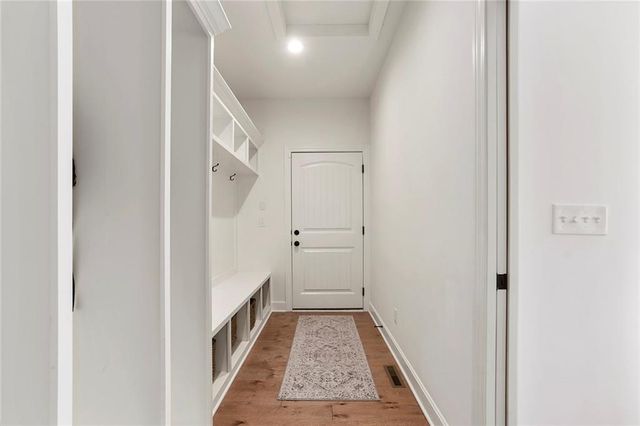 601 SW Meadowood Drive, Grain Valley, MO 64029