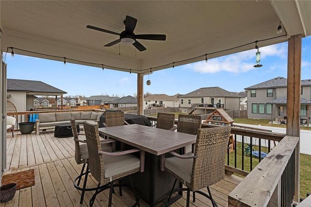 601 SW Meadowood Drive, Grain Valley, MO 64029