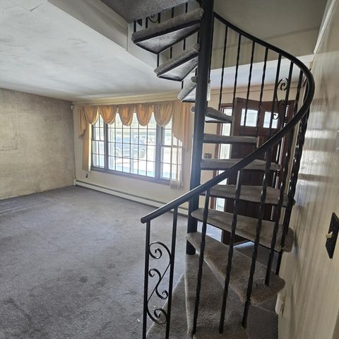 4 Annella Rd, Brockton, MA 02302