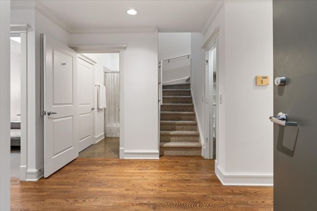 800 W Cornelia Avenue 407, Chicago, IL 60657