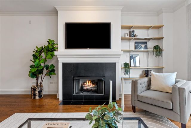 800 W Cornelia Avenue 407, Chicago, IL 60657