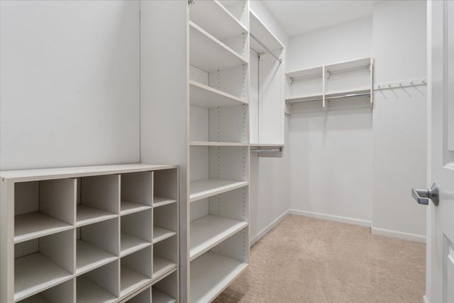 800 W Cornelia Avenue 407, Chicago, IL 60657