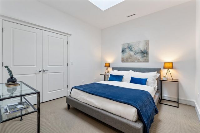 800 W Cornelia Avenue 407, Chicago, IL 60657