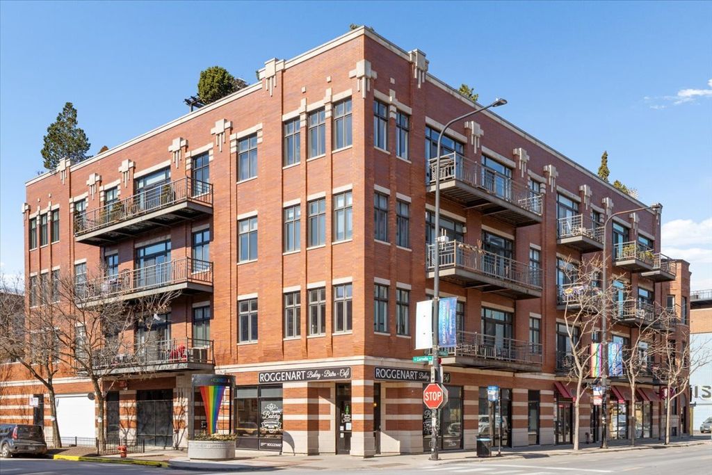 800 W Cornelia Avenue 407, Chicago, IL 60657