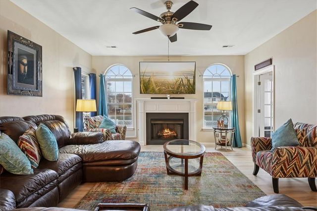 3641 Crofts Pride DR, Virginia Beach, VA 23453