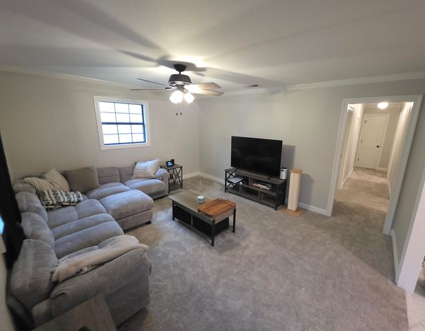 107 Brentwood Ave., Petal, MS 39465