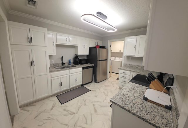 107 Brentwood Ave., Petal, MS 39465