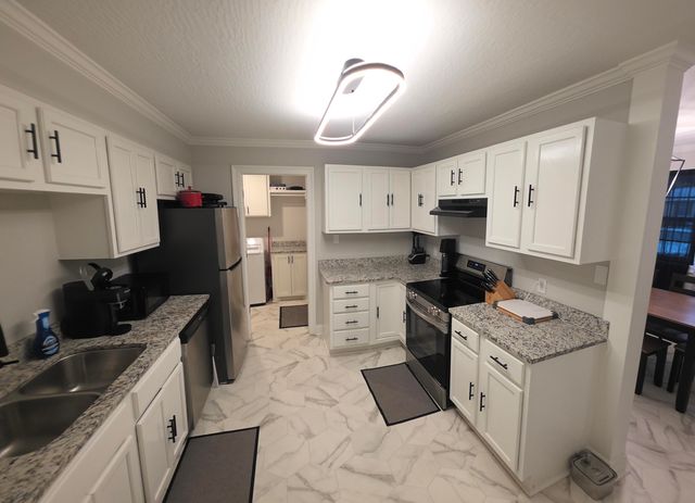 107 Brentwood Ave., Petal, MS 39465